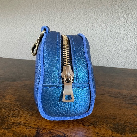 PLG Sunset Pouch Metallic Pebbled Comet Blue Lobster Clasp Keys Coins Makeup - Picture 7 of 12